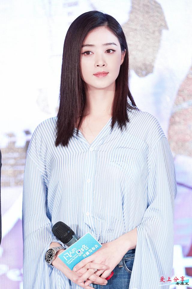 这样的蒋欣就一感觉，怎么能这么美，人瘦了怎么凹都好看