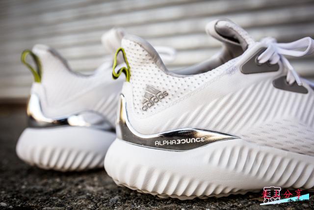 超高性价比跑鞋！kolor x adidas AlphaBOUNCE 系列现已发售